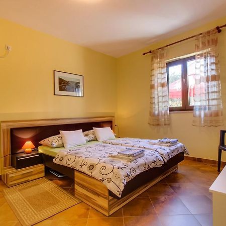 Abba Apartments Mali Lošinj Eksteriør billede