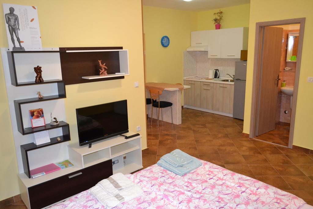 Abba Apartments Mali Lošinj Eksteriør billede