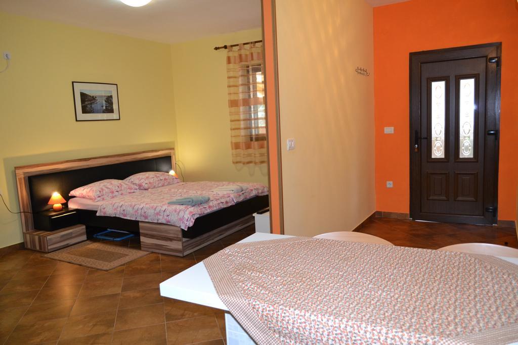 Abba Apartments Mali Lošinj Eksteriør billede
