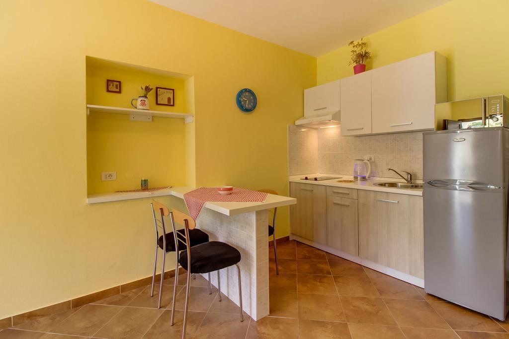 Abba Apartments Mali Lošinj Eksteriør billede