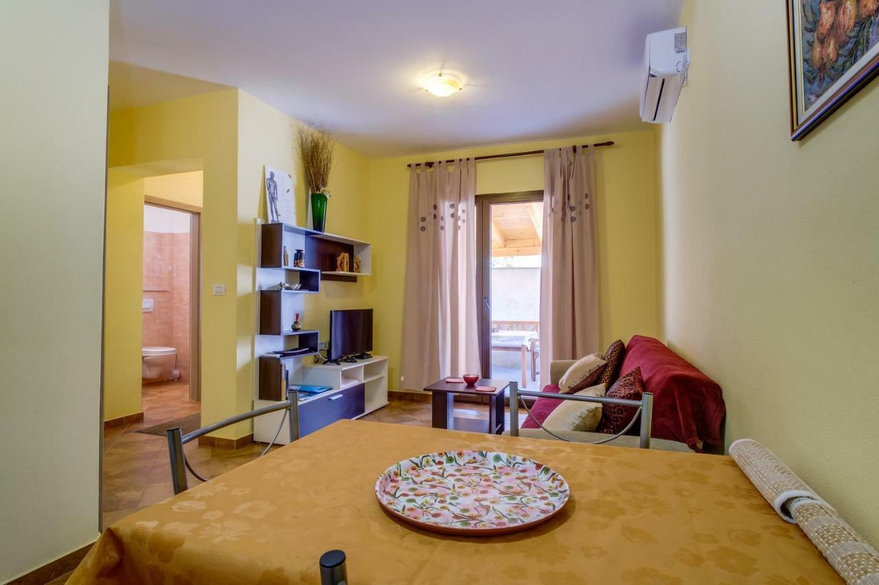 Abba Apartments Mali Lošinj Eksteriør billede