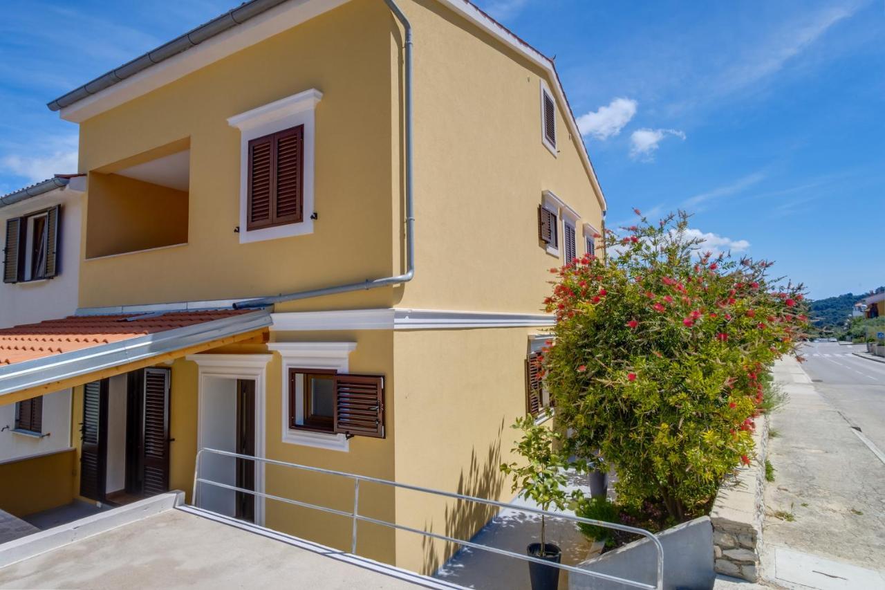 Abba Apartments Mali Lošinj Eksteriør billede