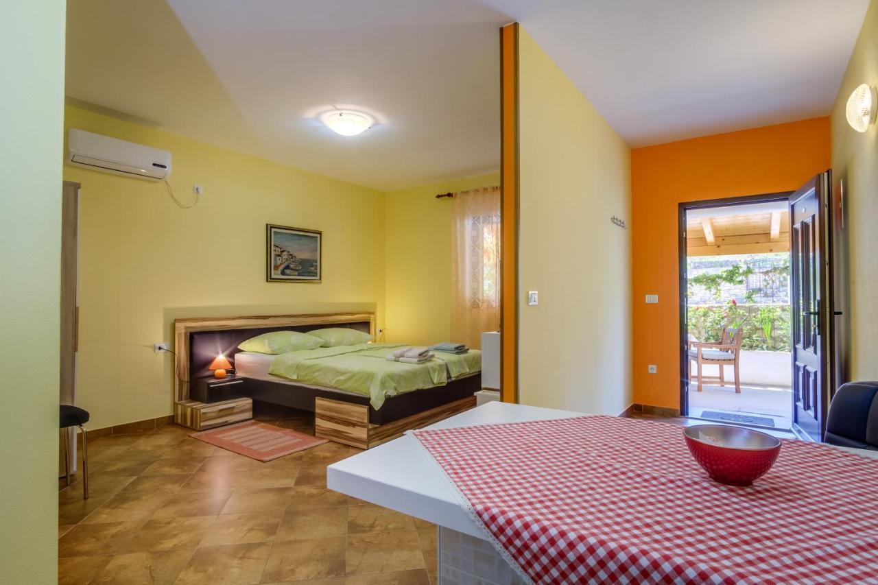 Abba Apartments Mali Lošinj Eksteriør billede