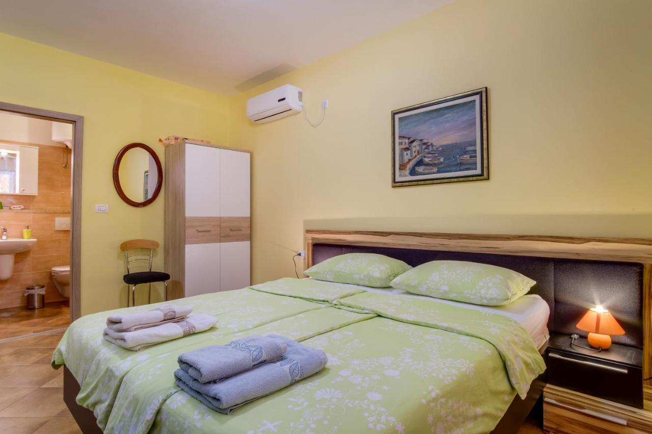 Abba Apartments Mali Lošinj Eksteriør billede
